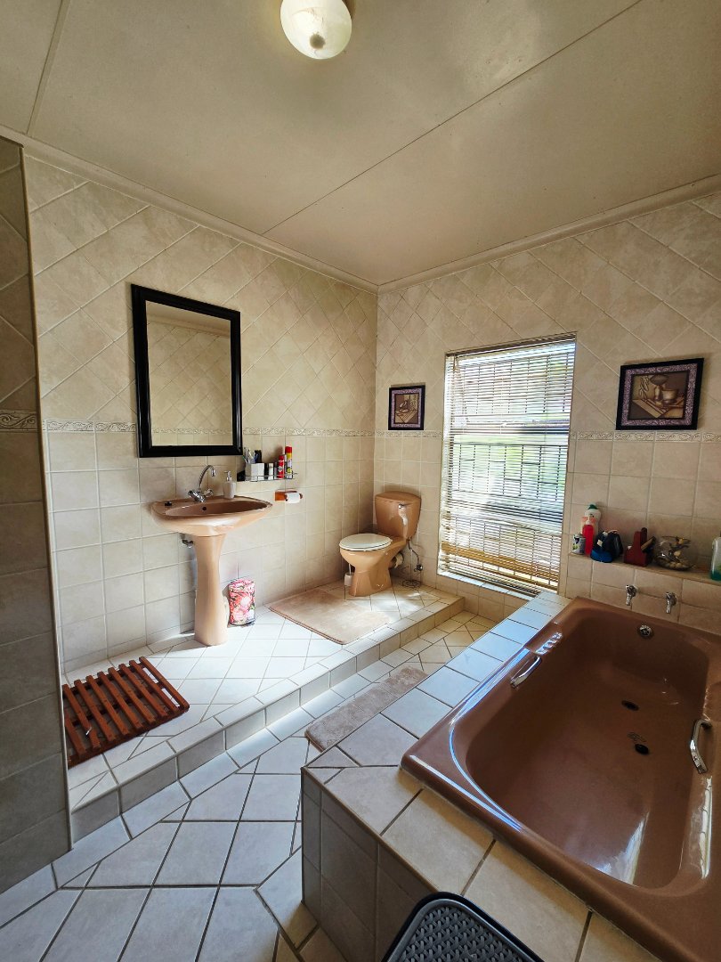 4 Bedroom Property for Sale in Flamwood North West